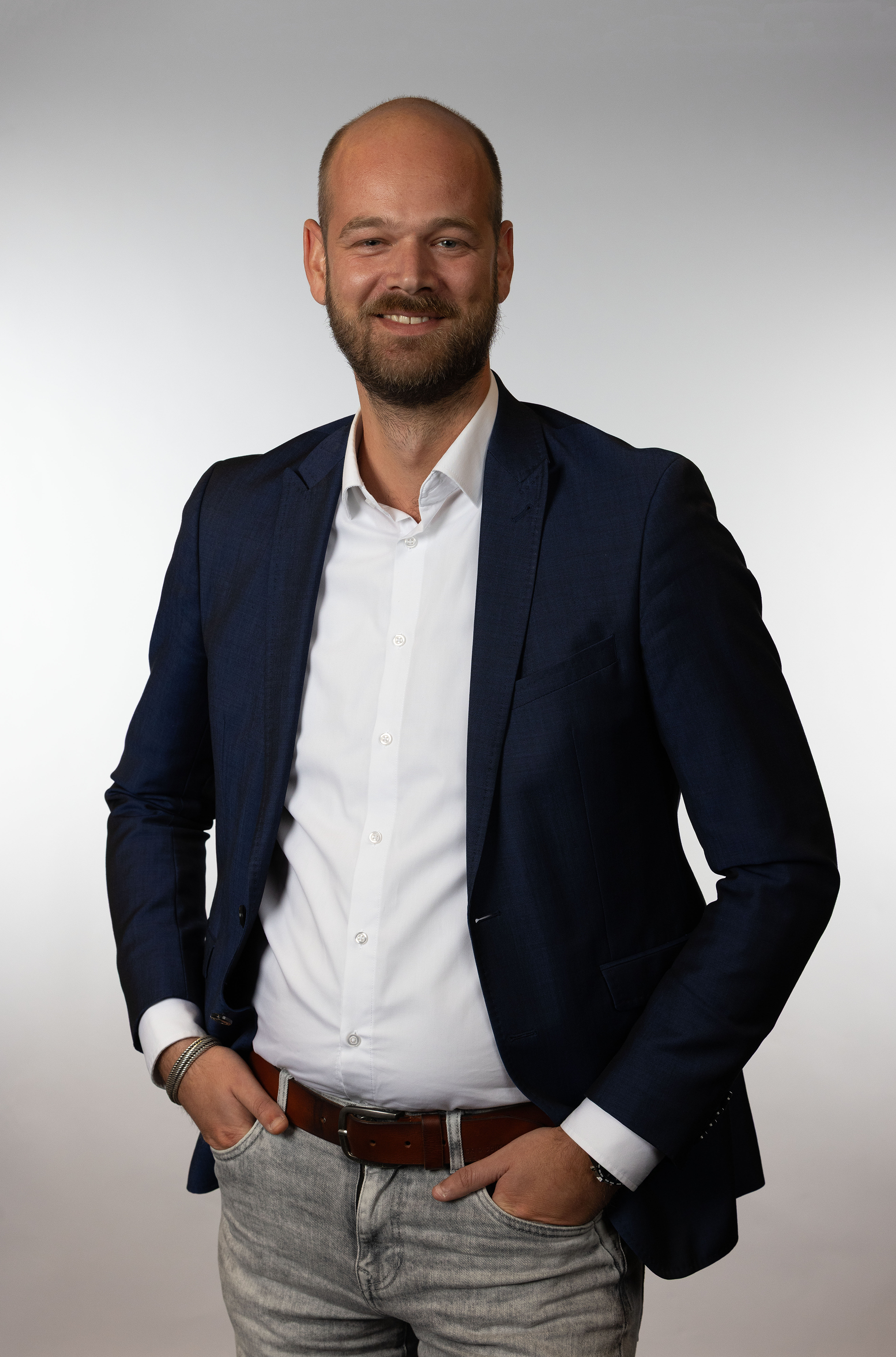 I’m Rolf Schutten, I lead operations and growth in IT services
